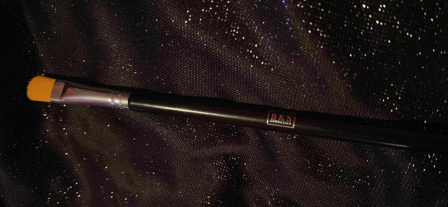 The Sharpest Crease Cutter Brush