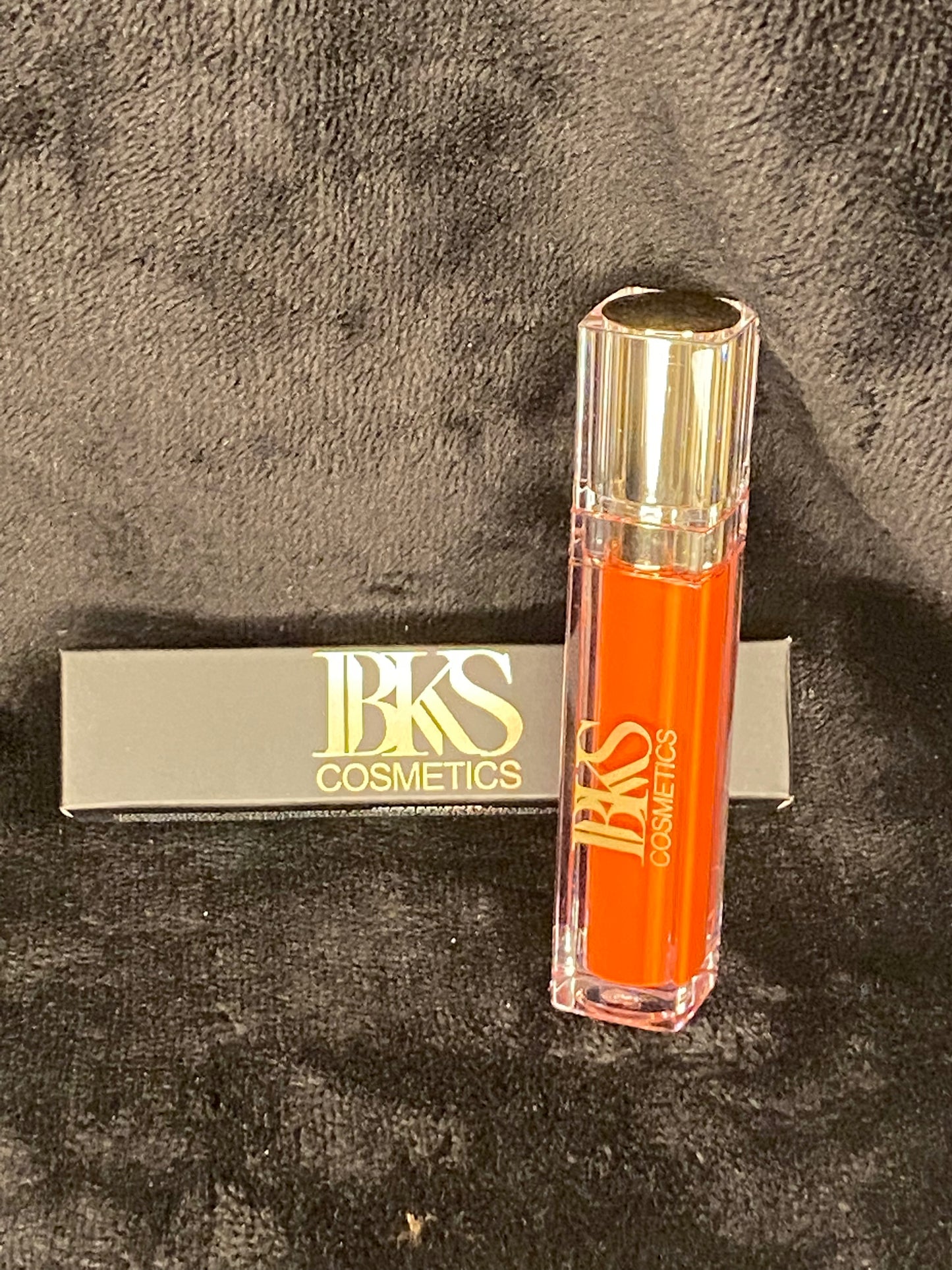 Light Wear Matte Lipstick