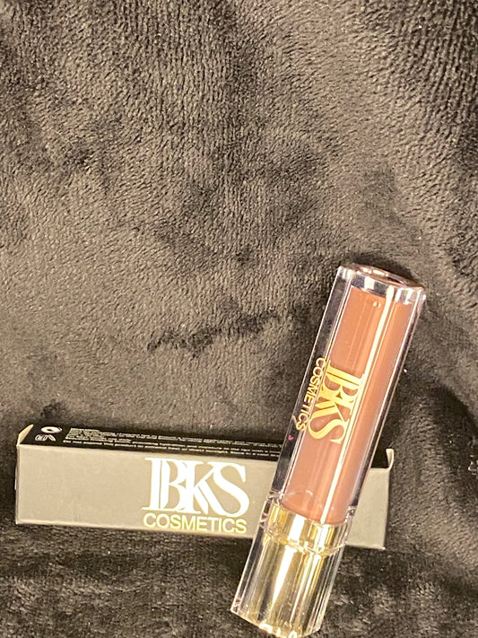 Light Wear Matte Lipstick